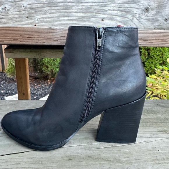 Aldo Alenama Black Leather Cut Out Black Heel Anke Boots Size 6.5 - Picture 2 of 12